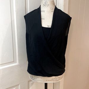 Massimo XS breeze black sleeveless blouse